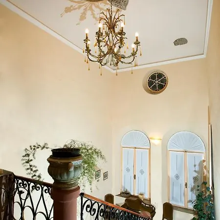 Bed & Breakfast 3*